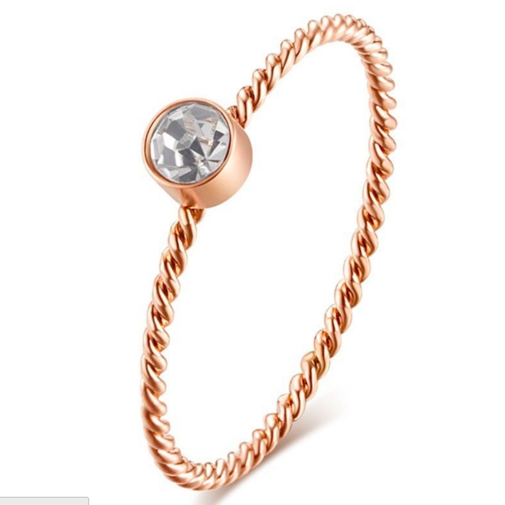 Fine 1mm Vintage Twisted Ring 18K Rose Gold White Lab Dia